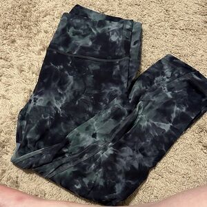 lululemon athletica Black and Green Tie-Dye Leggings